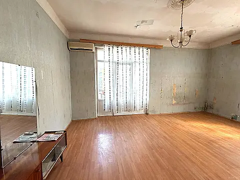 Satılır 1 otaqlı mənzil 45 m²