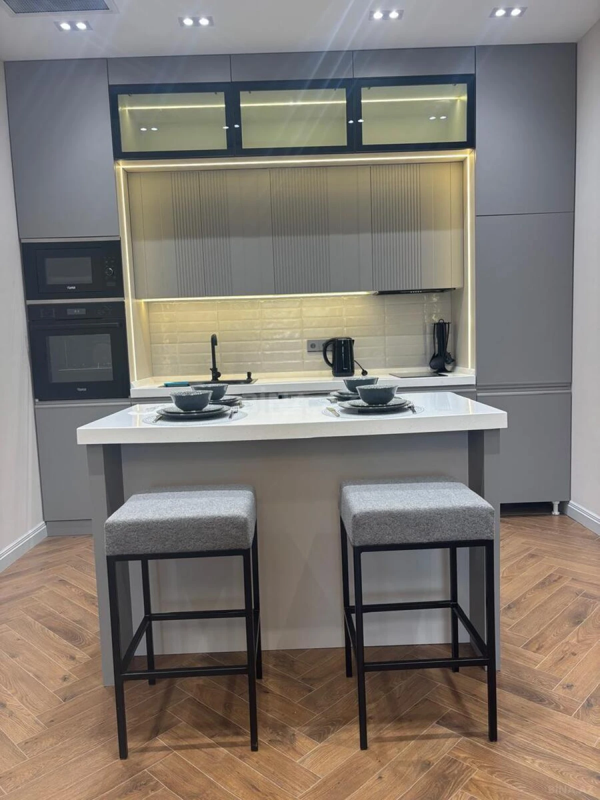 Kirayə verilir 2 otaqlı mənzil 80 m²