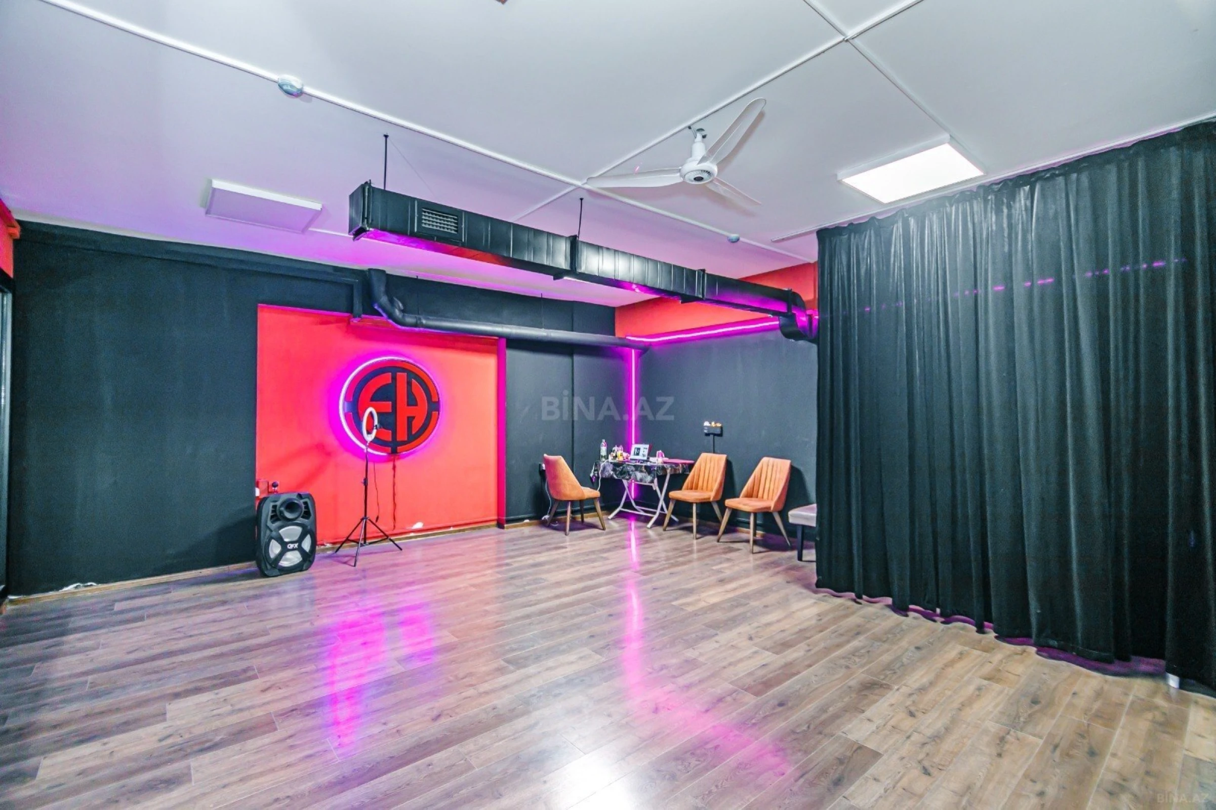 Satılır obyekt 457 m²