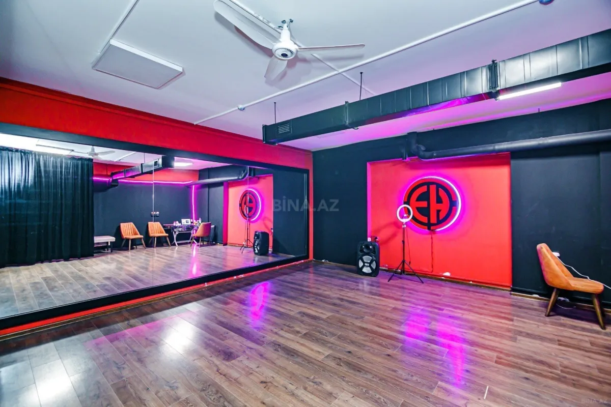 Satılır obyekt 457 m²