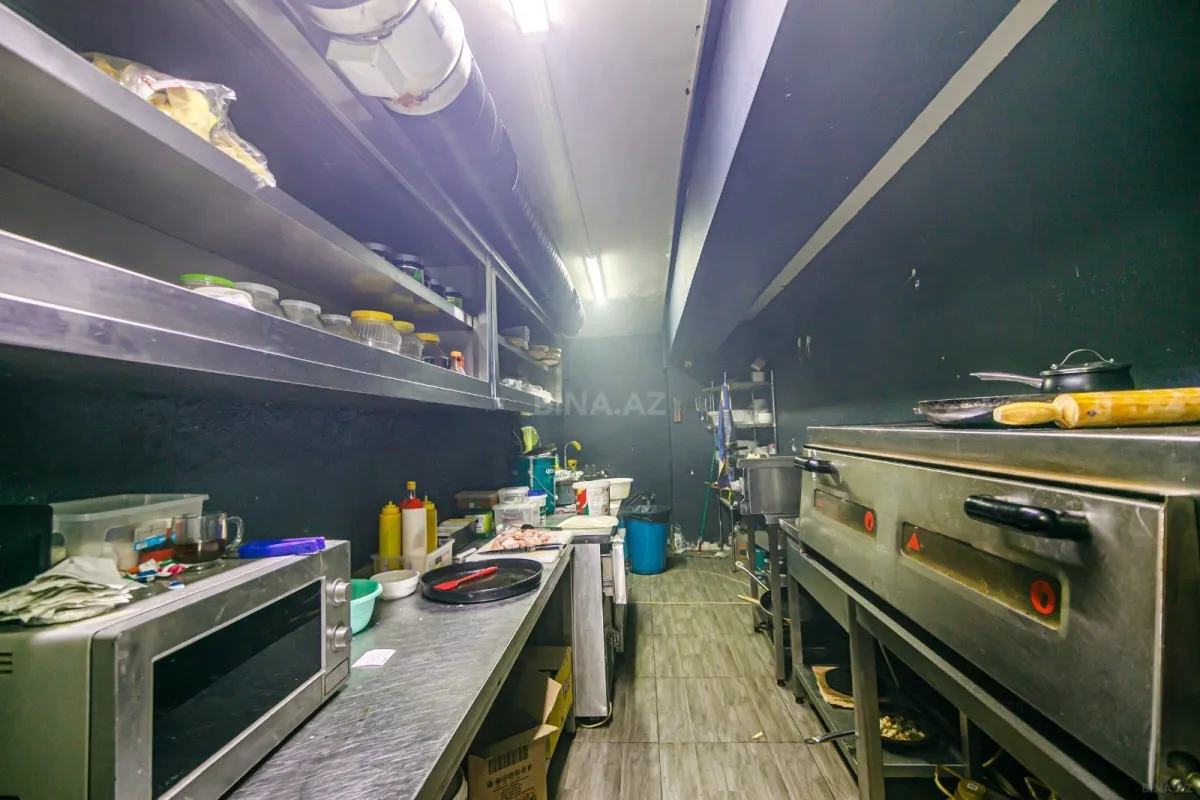 Satılır obyekt 457 m²