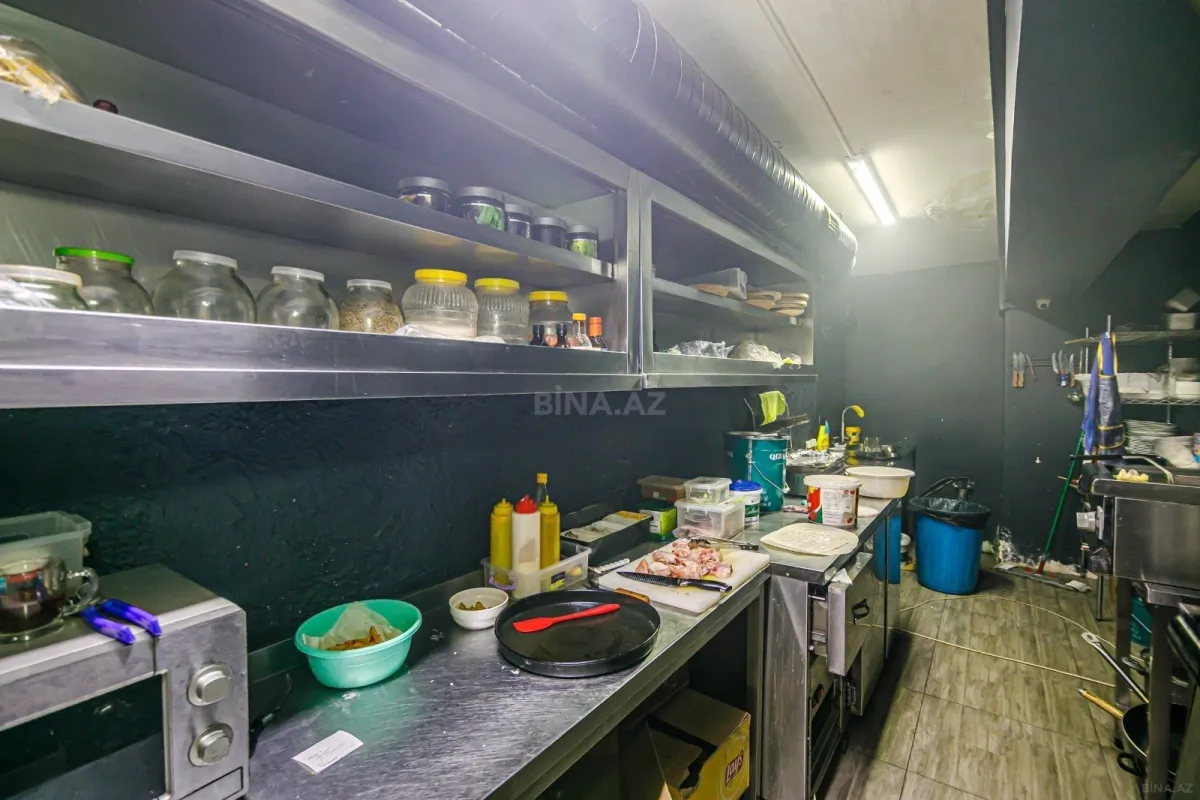 Satılır obyekt 457 m²