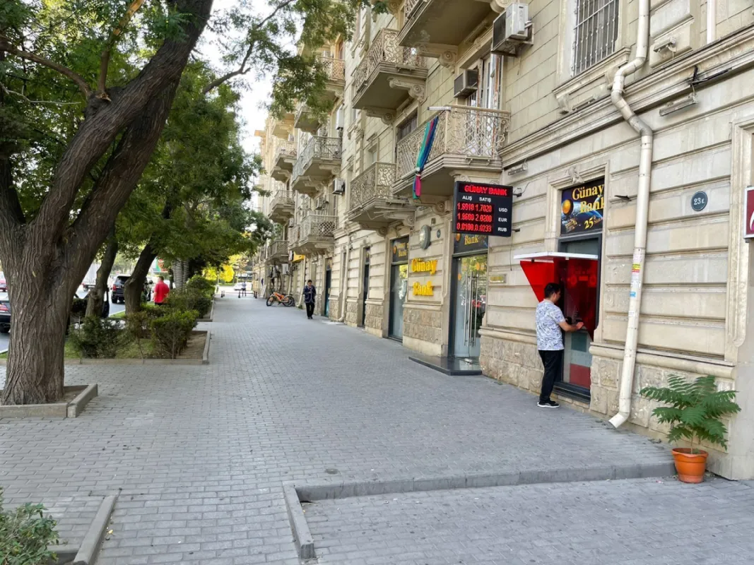 Satılır obyekt 60 m²