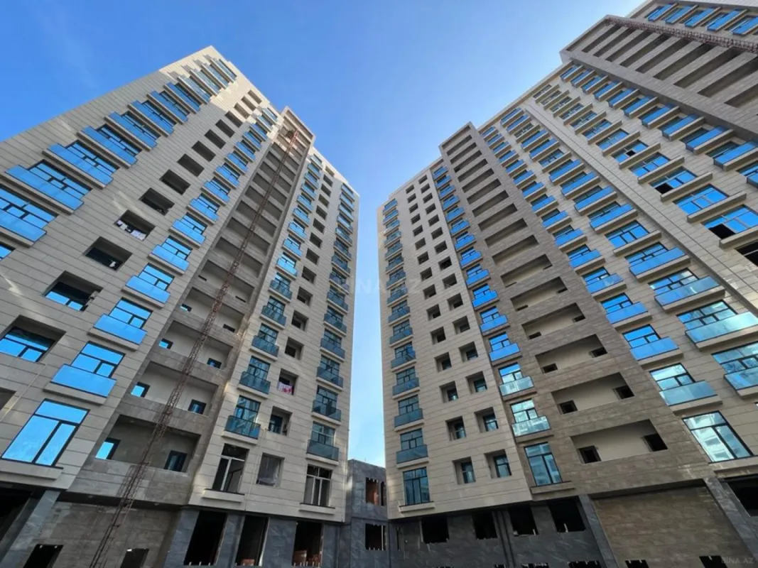 Satılır 2 otaqlı mənzil 72 m²