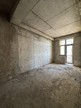 Satılır 4 otaqlı mənzil 181 m²