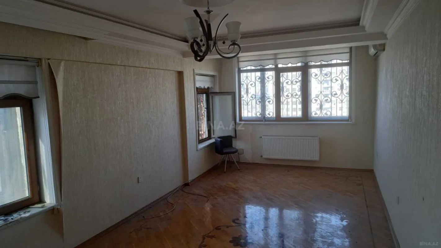 Satılır 2 otaqlı mənzil 75 m²