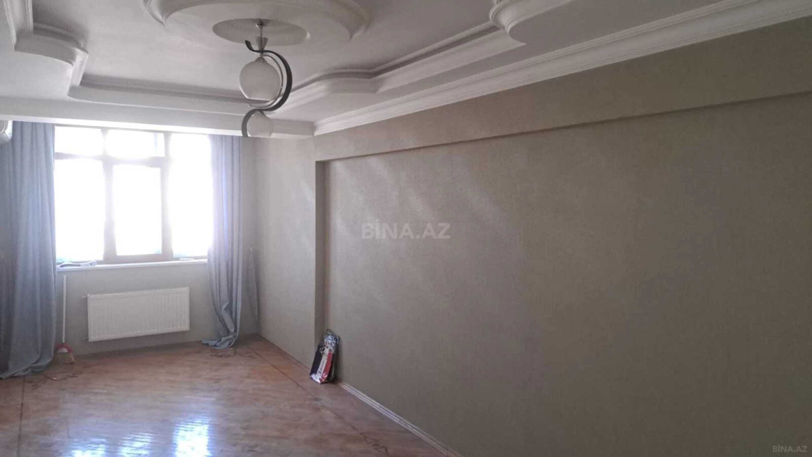 Satılır 2 otaqlı mənzil 75 m²