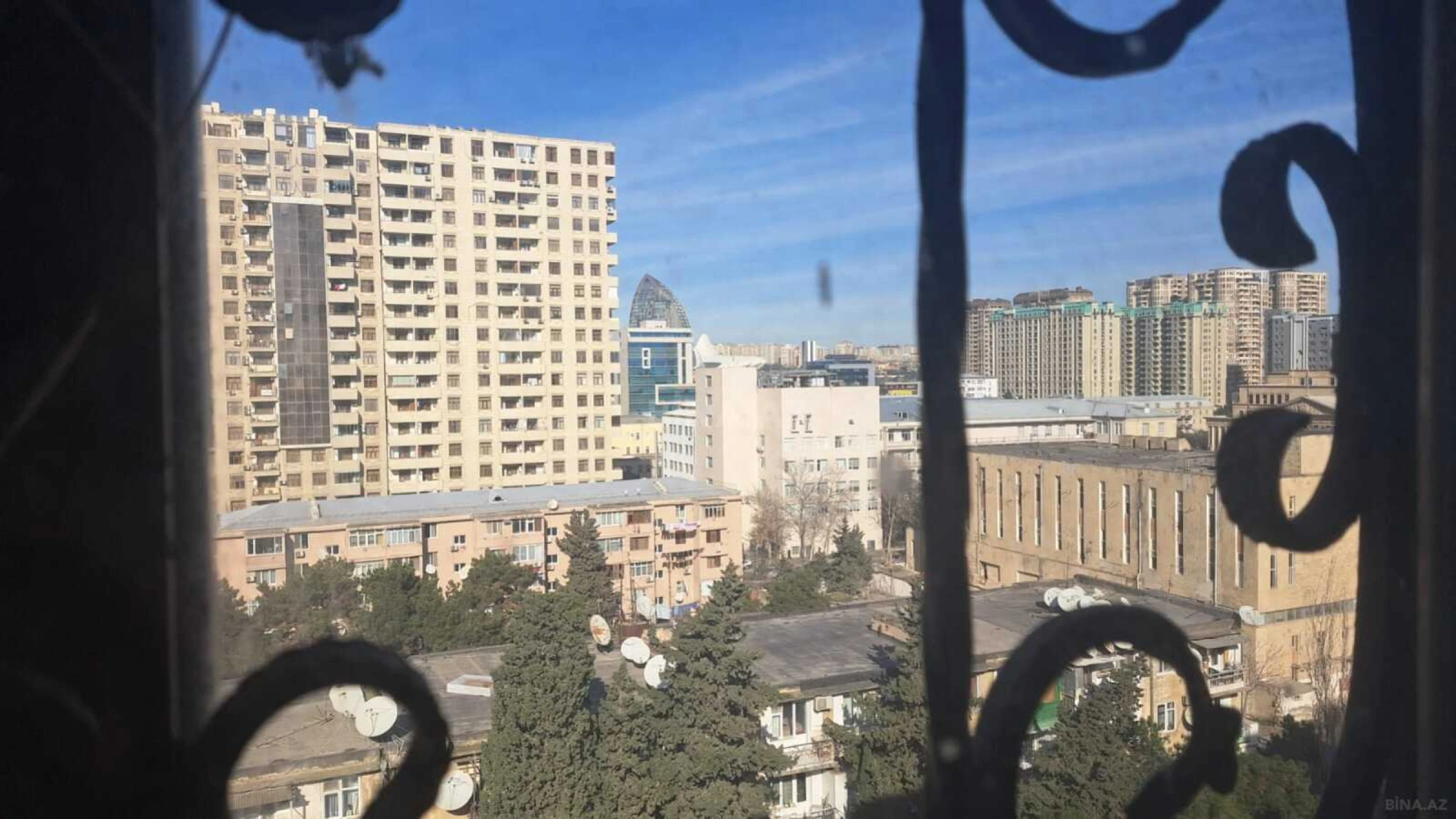 Satılır 2 otaqlı mənzil 75 m²