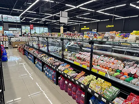 Satılır obyekt 900 m²