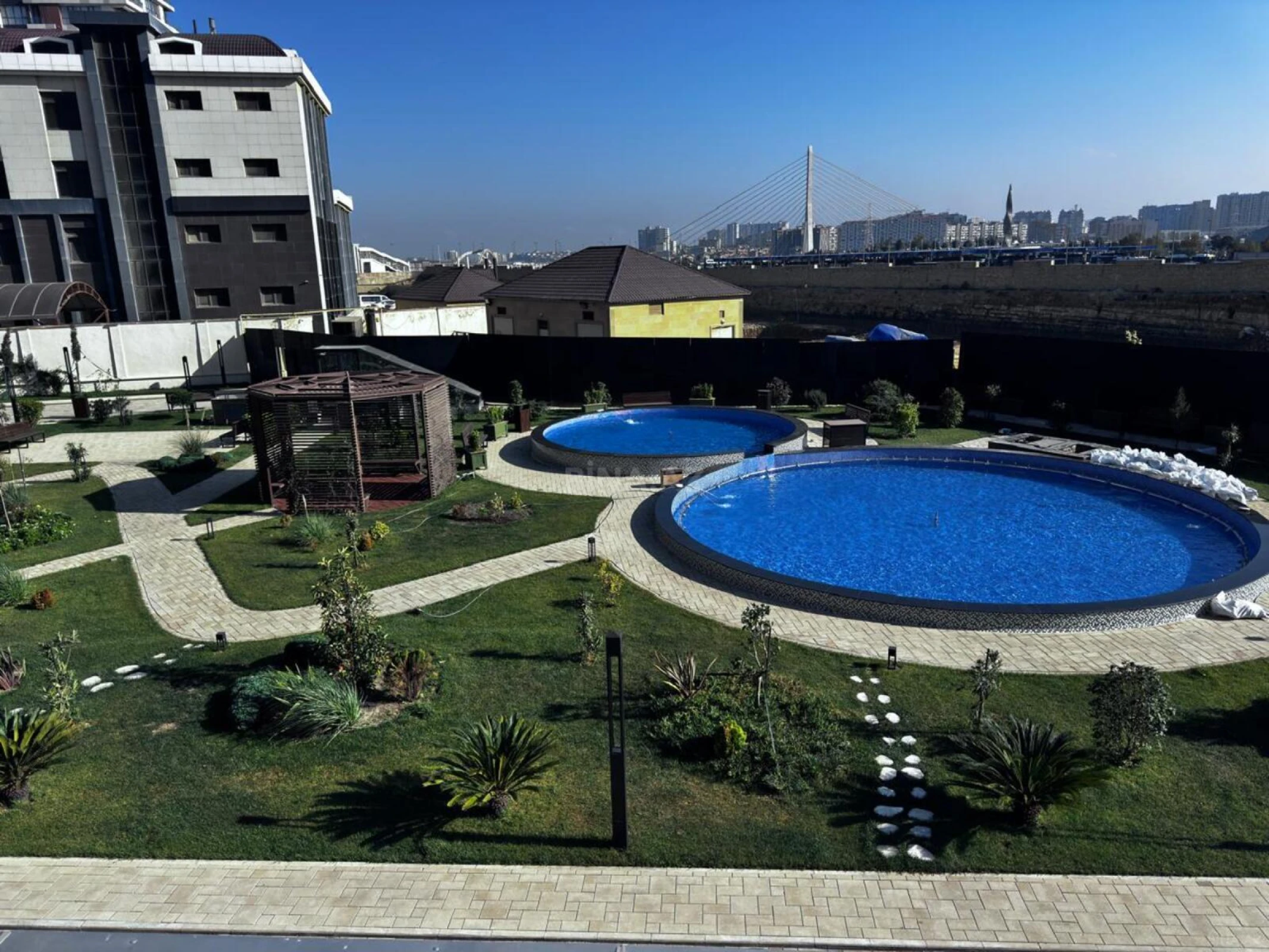 Satılır 1 otaqlı mənzil 59 m²