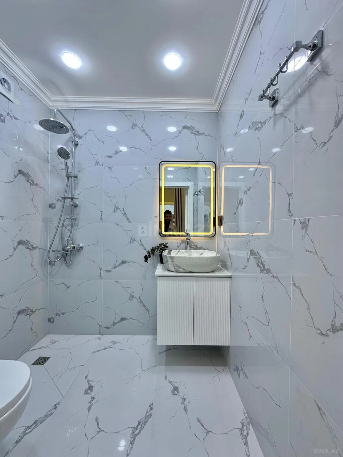 Satılır 2 otaqlı mənzil 42 m²