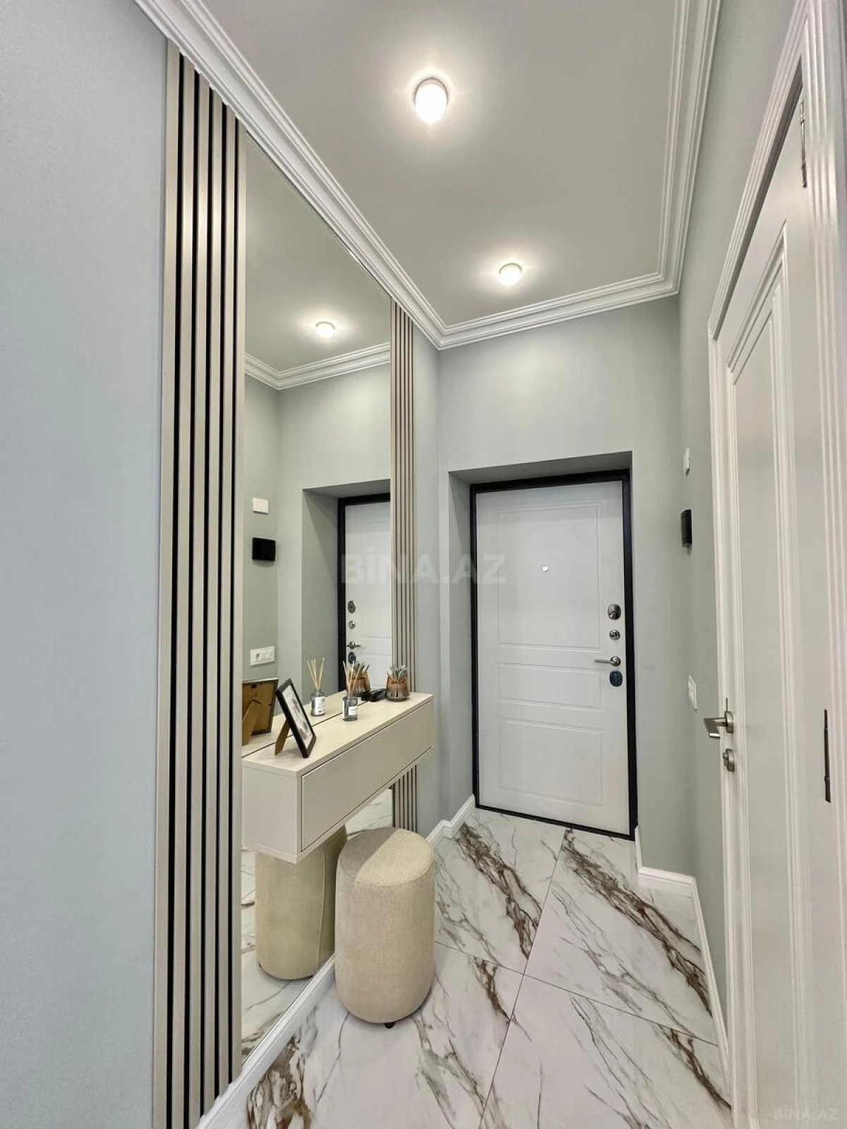 Satılır 2 otaqlı mənzil 42 m²