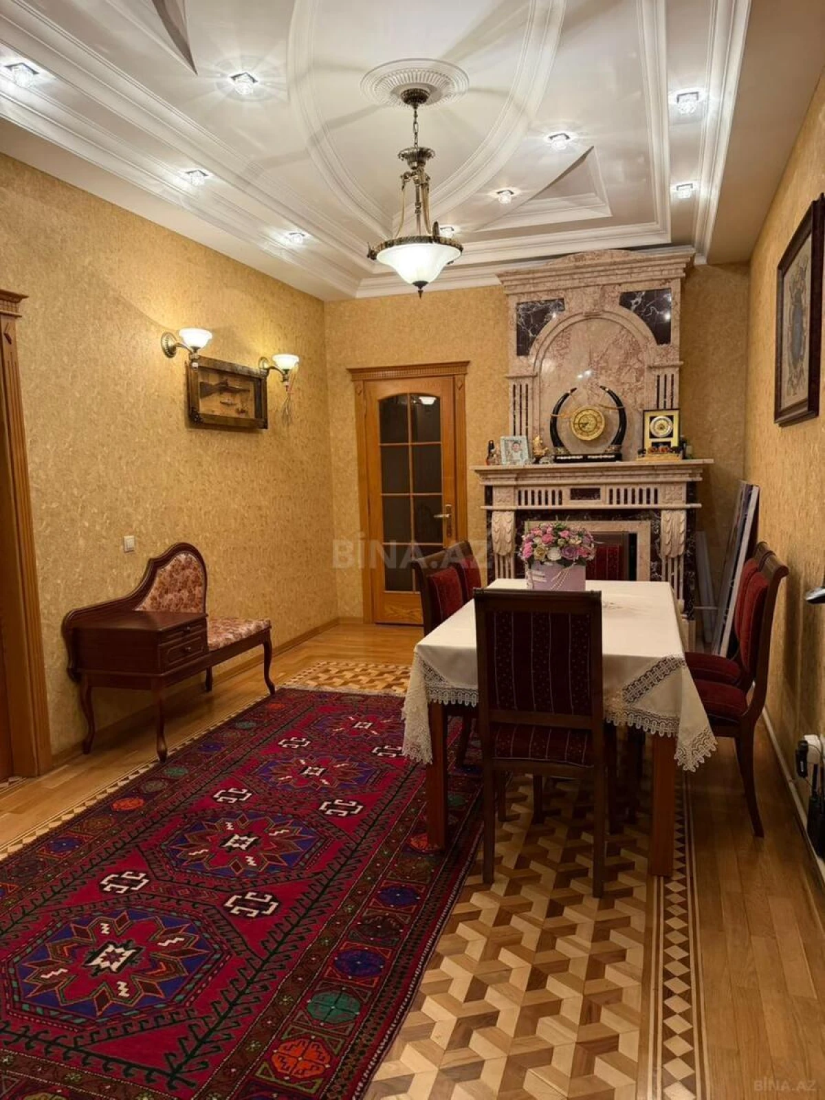 Satılır 4 otaqlı mənzil 164 m²