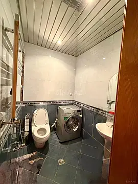 Satılır 4 otaqlı mənzil 164 m²