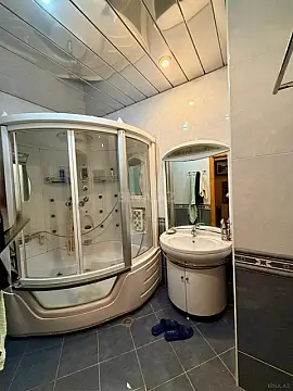 Satılır 4 otaqlı mənzil 164 m²