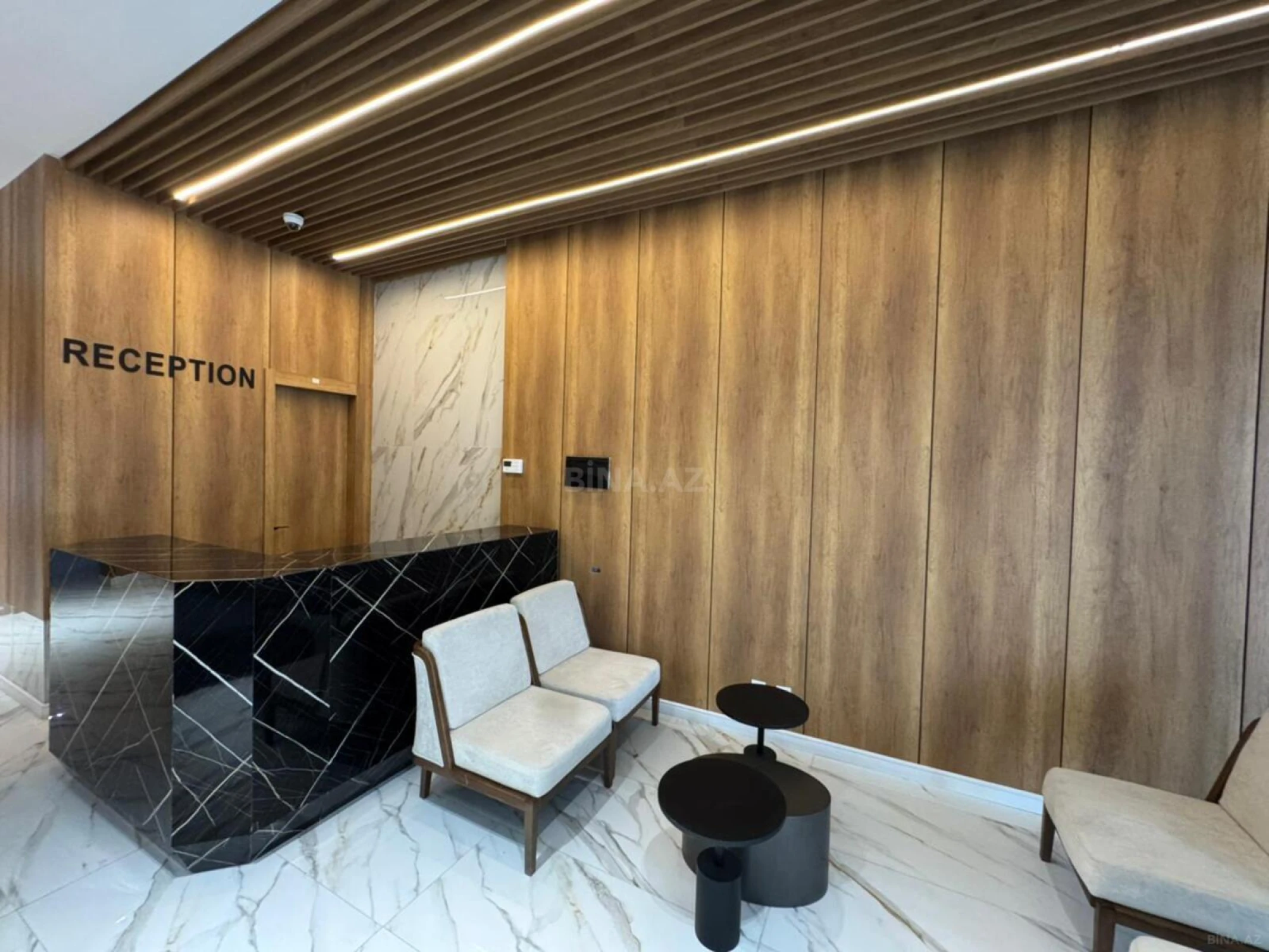 Satılır 2 otaqlı mənzil 102 m²