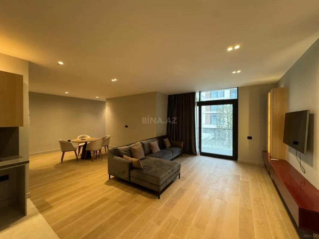 Satılır 2 otaqlı mənzil 102 m²