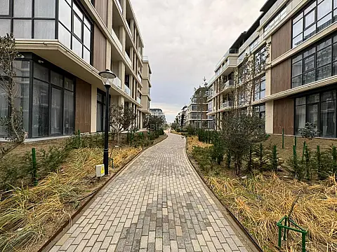 Satılır 2 otaqlı mənzil 102 m²