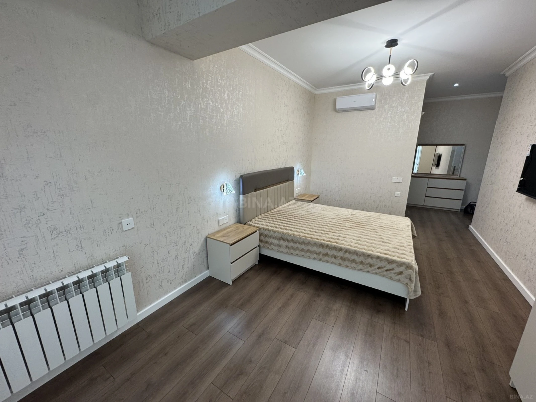 Kirayə verilir 2 otaqlı mənzil 96 m²