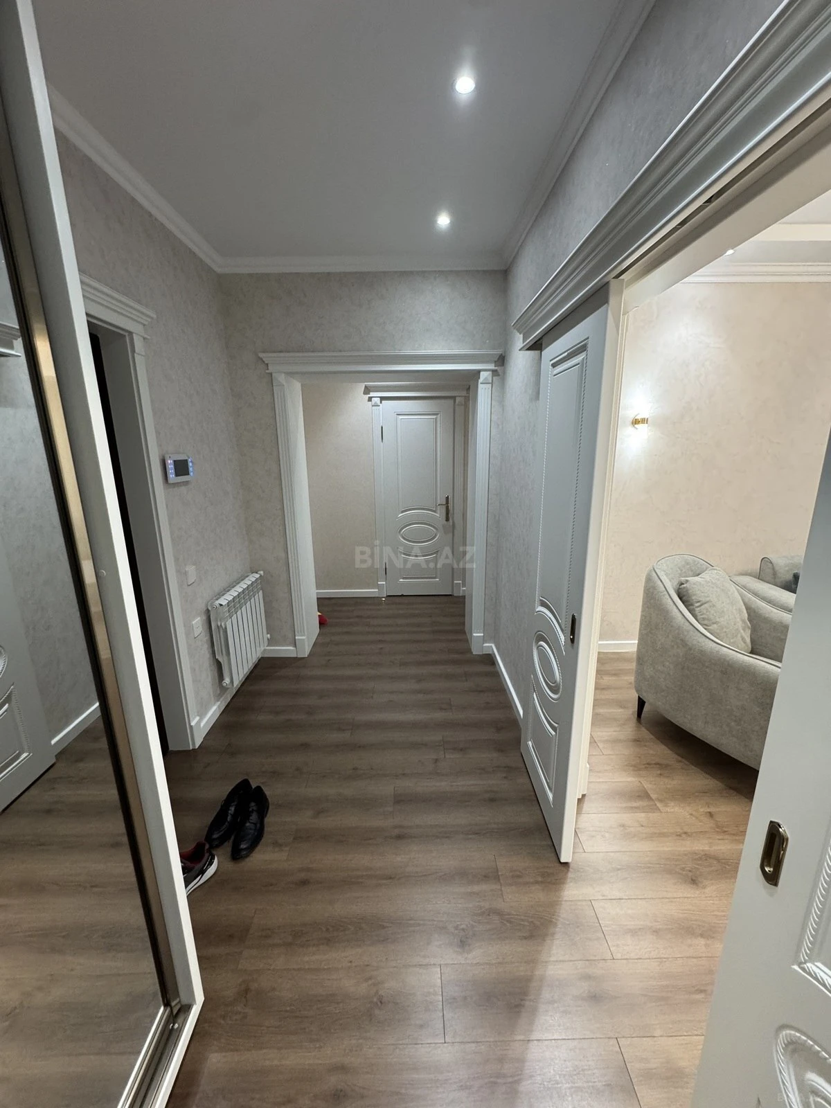 Kirayə verilir 2 otaqlı mənzil 96 m²