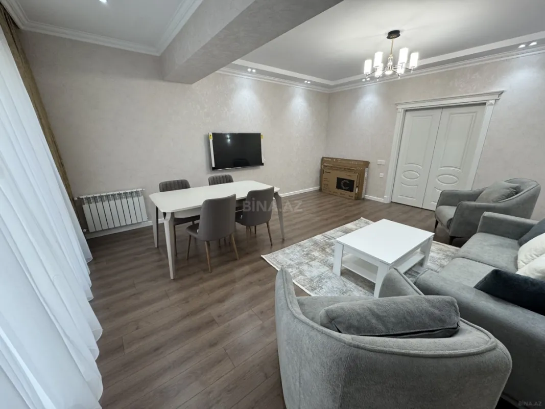 Kirayə verilir 2 otaqlı mənzil 96 m²