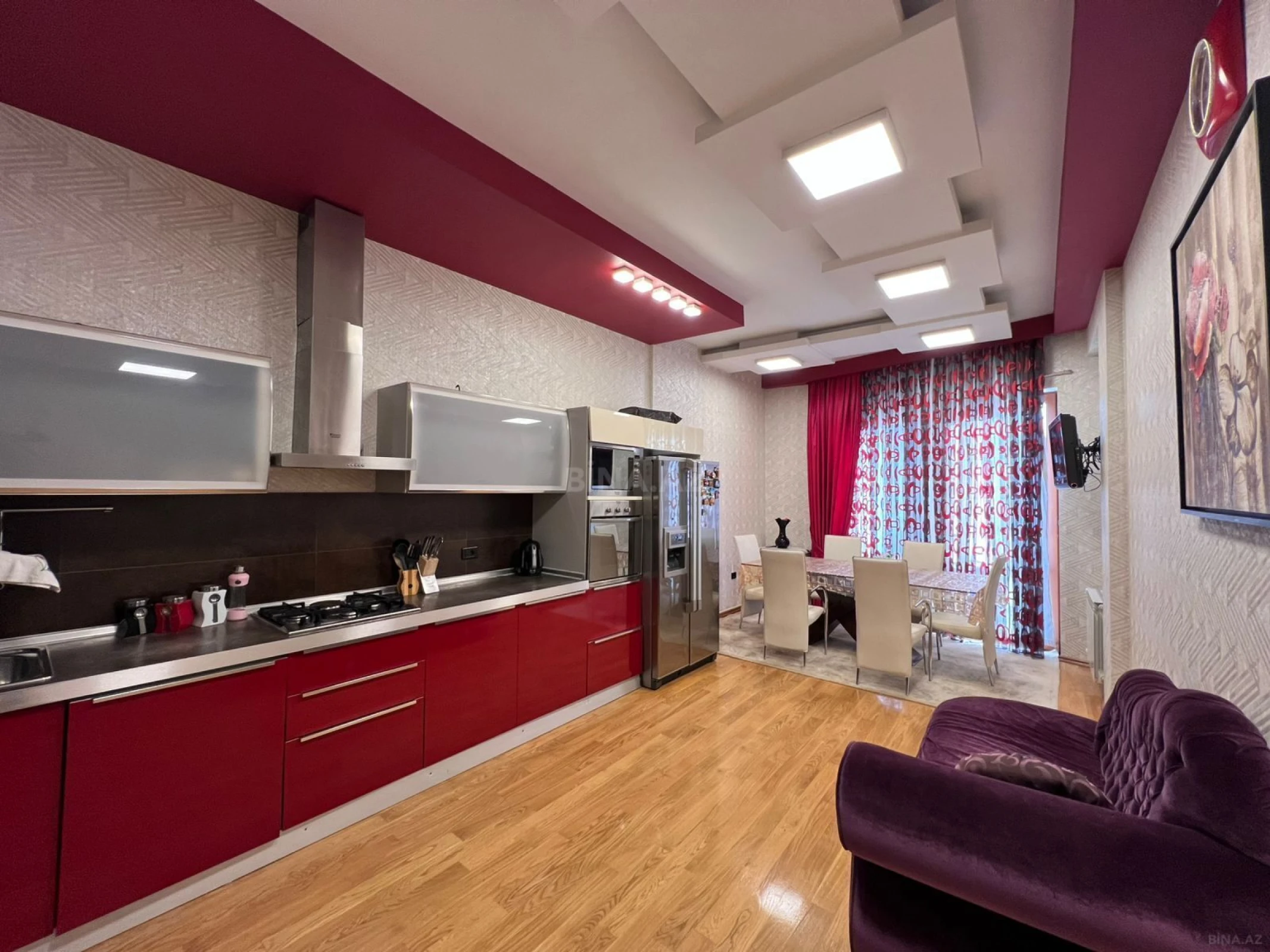 Kirayə verilir 3 otaqlı mənzil 201 m²