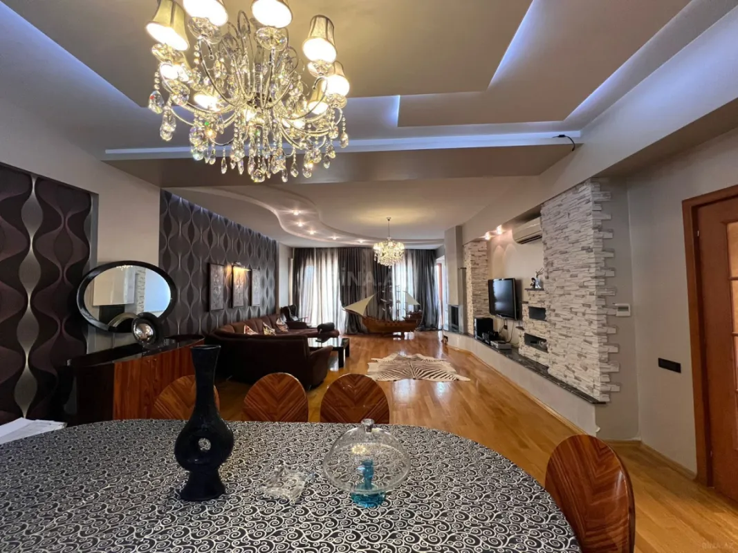 Kirayə verilir 3 otaqlı mənzil 201 m²