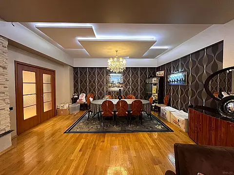 Kirayə verilir 3 otaqlı mənzil 201 m²