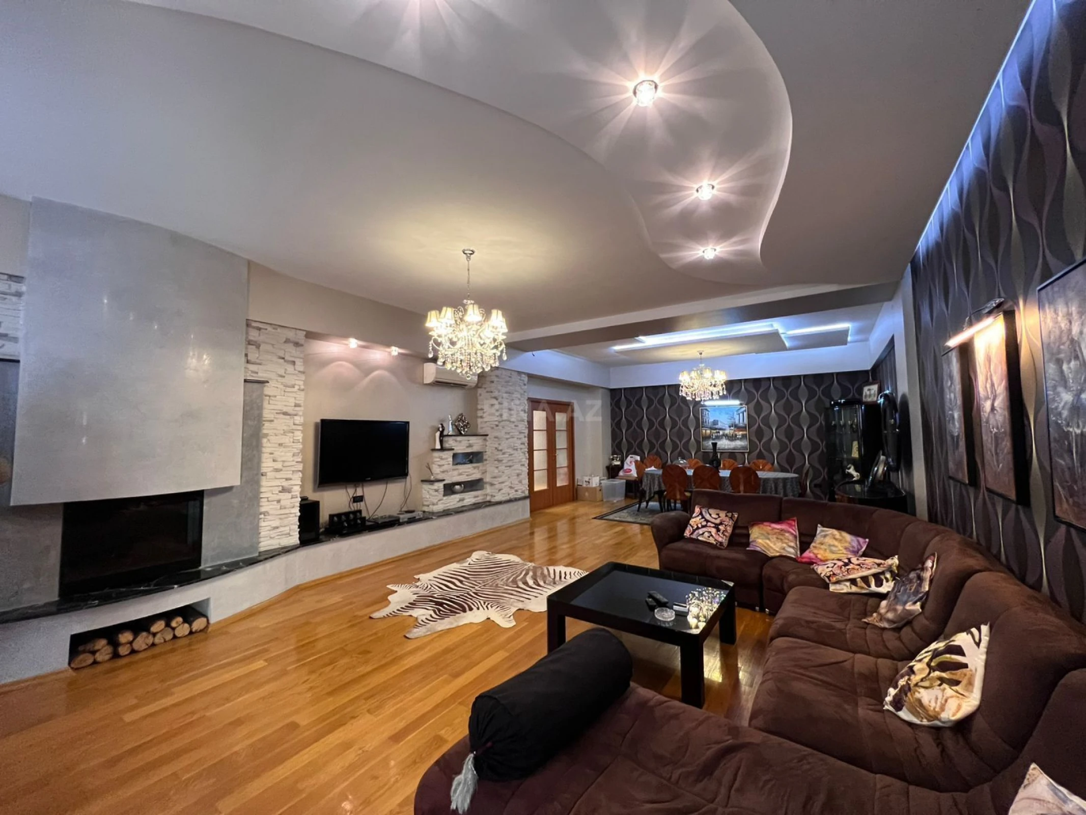 Kirayə verilir 3 otaqlı mənzil 201 m²