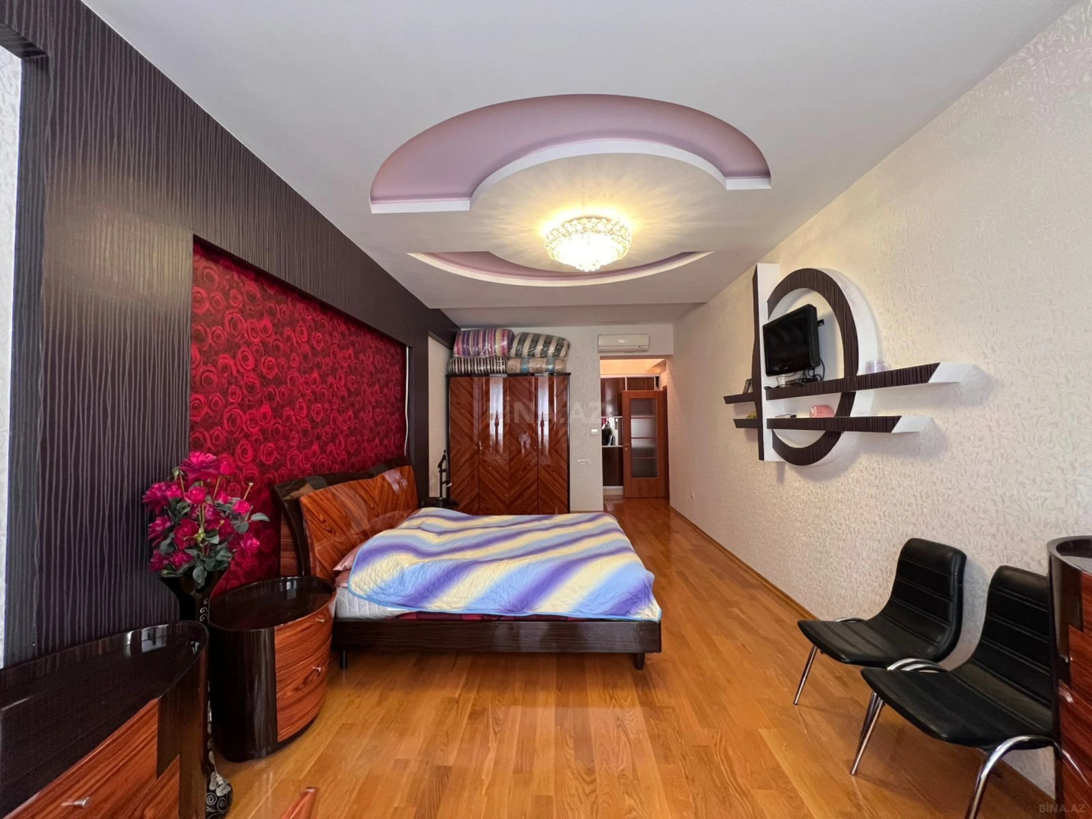 Kirayə verilir 3 otaqlı mənzil 201 m²