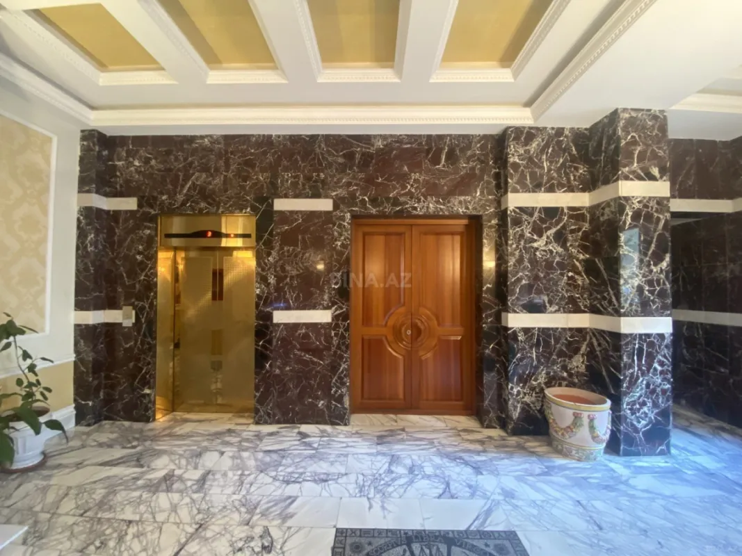 Kirayə verilir 3 otaqlı mənzil 201 m²