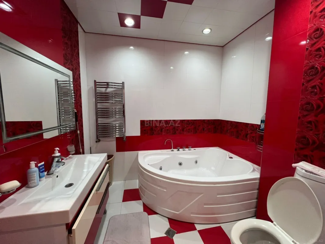 Kirayə verilir 3 otaqlı mənzil 201 m²