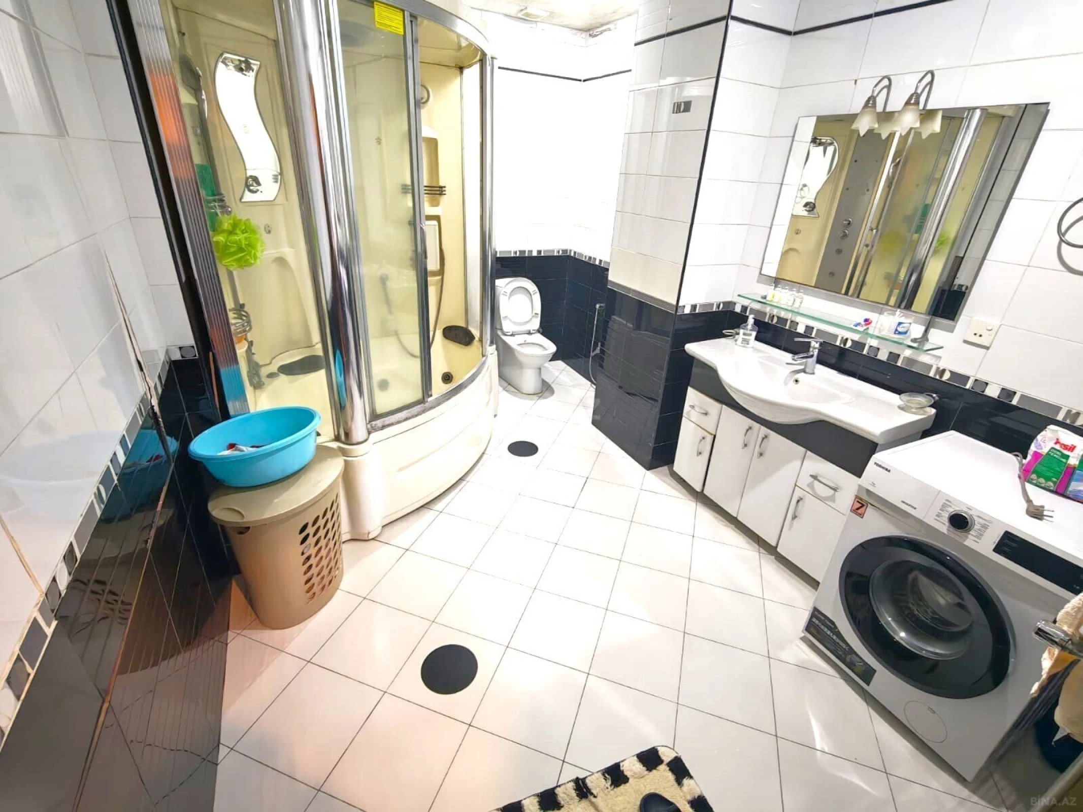 Satılır 4 otaqlı mənzil 223 m²