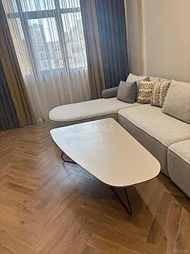 Kirayə verilir 2 otaqlı mənzil 80 m²