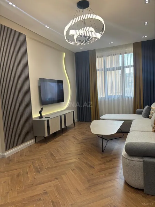 Kirayə verilir 2 otaqlı mənzil 80 m²
