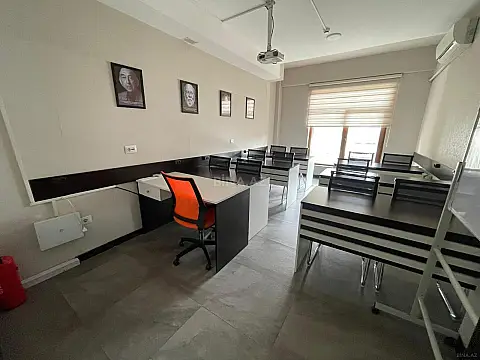 Kirayə verilir 4 otaqlı ofis 150 m²