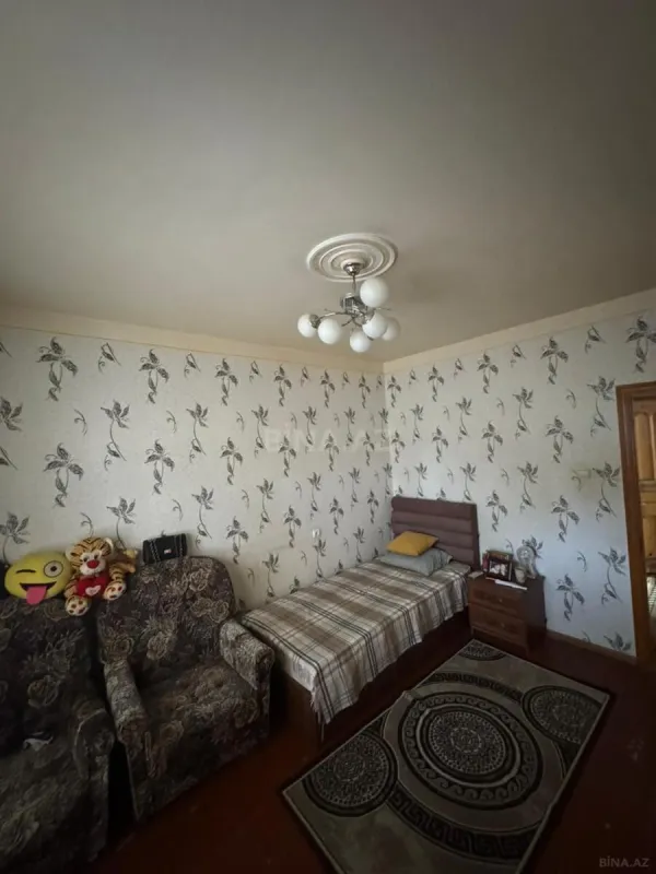 Satılır 5 otaqlı mənzil 120 m²