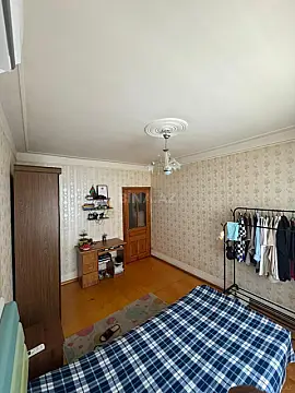 Satılır 5 otaqlı mənzil 120 m²