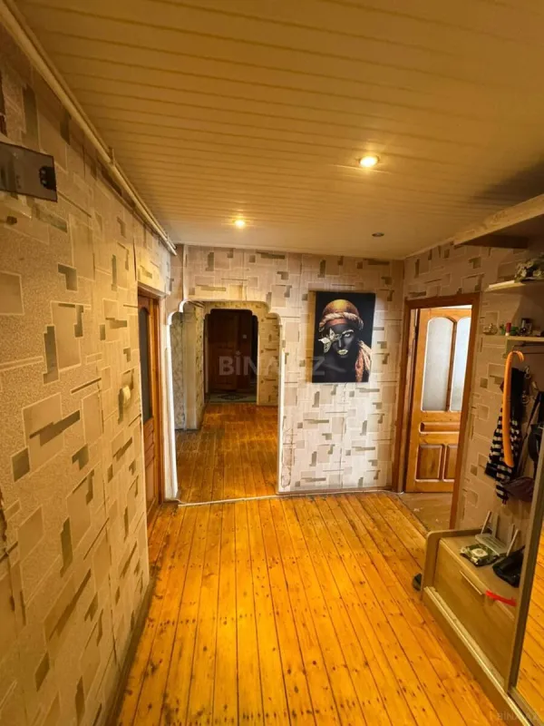 Satılır 5 otaqlı mənzil 120 m²