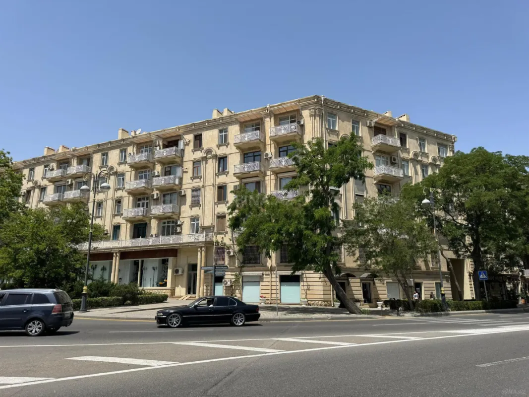 Satılır 2 otaqlı mənzil 55 m²