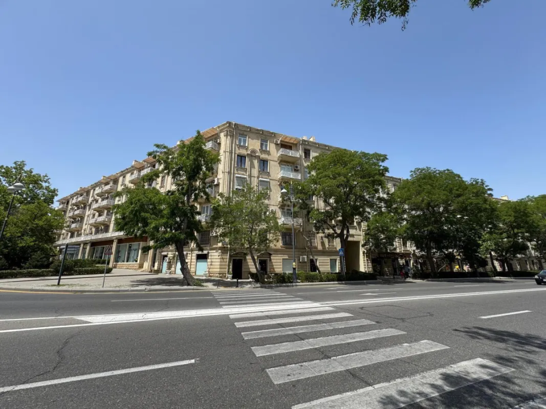 Satılır 2 otaqlı mənzil 55 m²