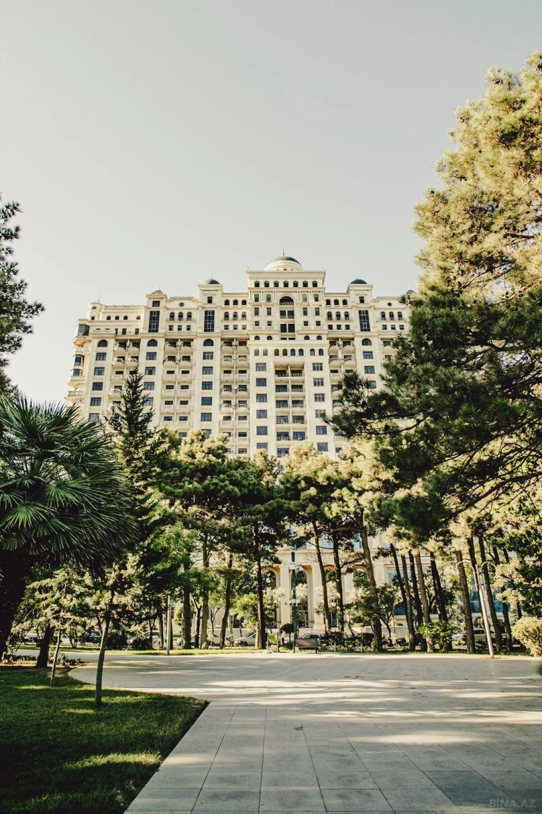 Satılır 4 otaqlı mənzil 147.8 m²