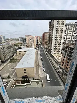 Satılır 4 otaqlı mənzil 186 m²