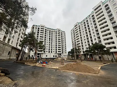 Satılır 1 otaqlı mənzil 44 m²