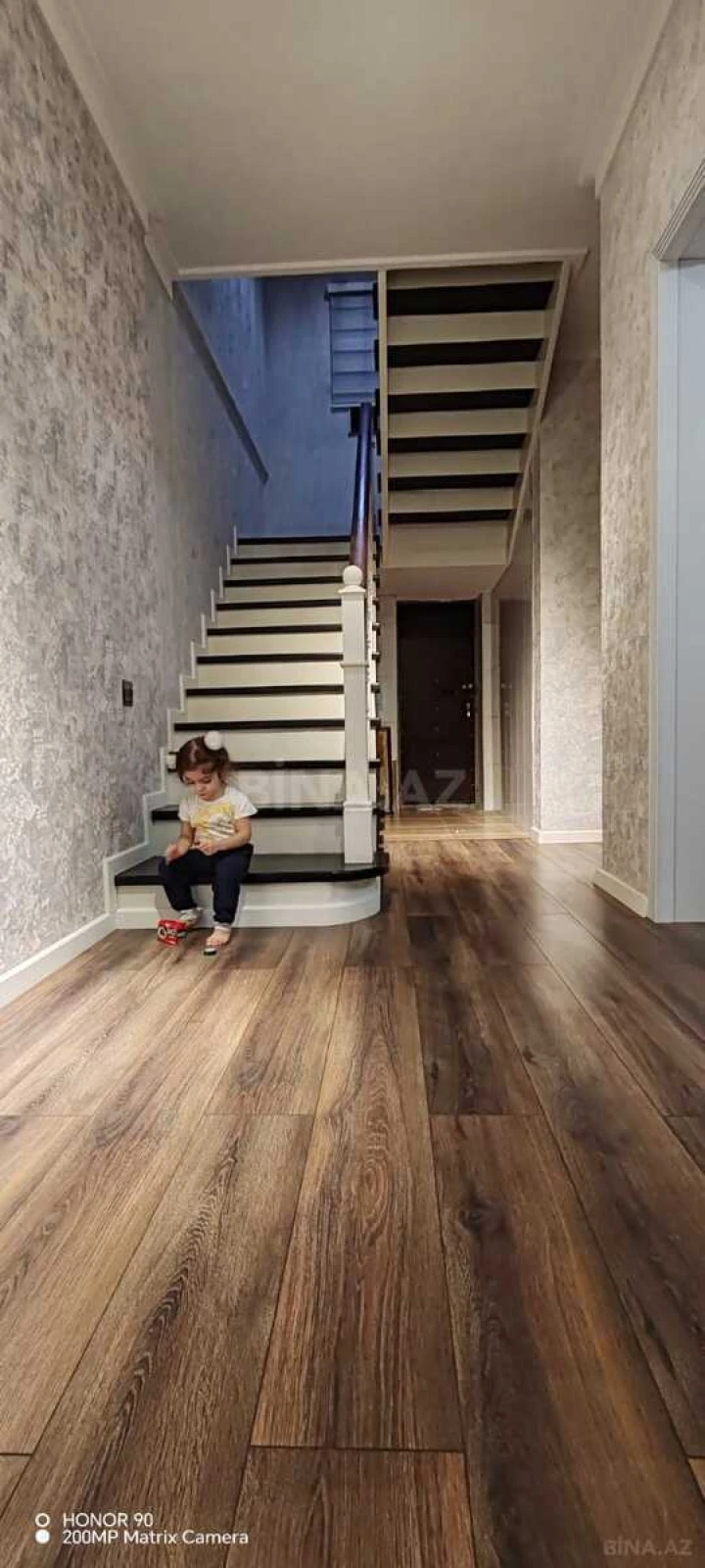 Satılır 5 otaqlı həyət evi 136.7 m²