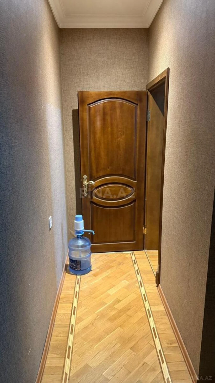 Satılır 3 otaqlı mənzil 128 m²