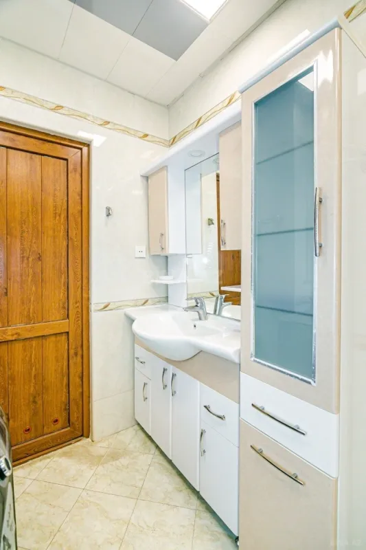 Kirayə verilir 2 otaqlı mənzil 104 m²