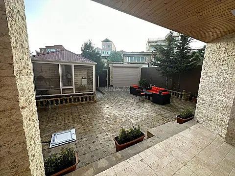Satılır 4 otaqlı həyət evi 200 m²