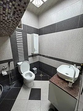Satılır 4 otaqlı həyət evi 200 m²