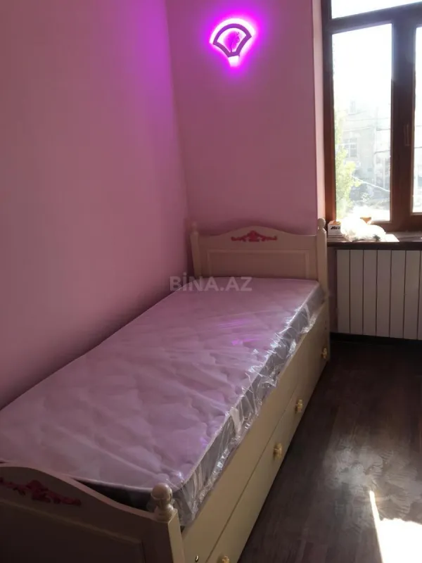 Satılır 6 otaqlı həyət evi 160 m²